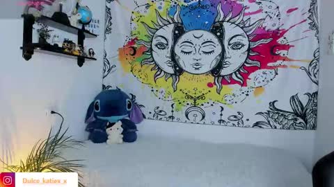 Sofia online show from November 2025 12:10:02 AM