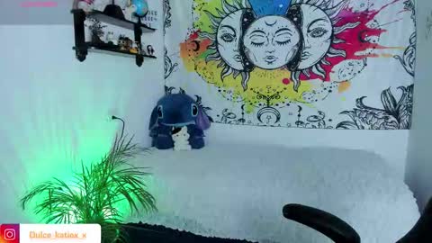 Sofia online show from November 2025 12:20:02 AM