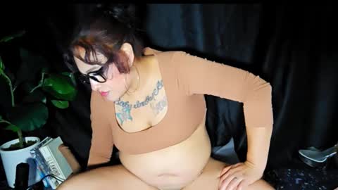 Layla online show from October 2025 03:42:02 AM