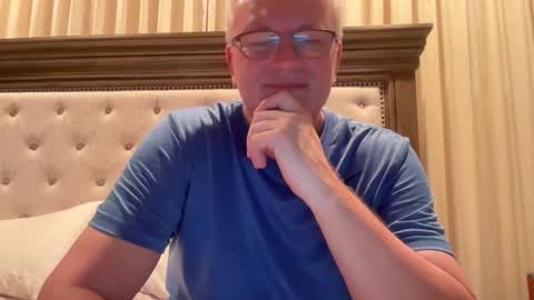 Michael online show from October 2025 01:17:01 AM