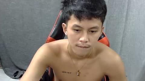 Snapshot of justcallme_james chatting on May 2026 04:09:01 AM James online show from May 2026 04:09:01 AM