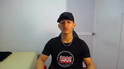 JUSTIN ANDREW online show from November 2025 02:55:02 AM