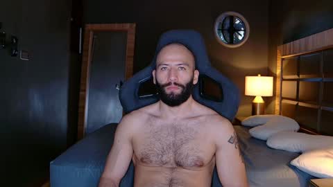 Justin online show from January 2025 09:43:02 PM