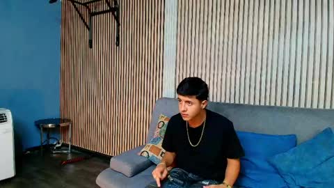 Snapshot of justin_ortiz chatting on May 2026 09:35:02 PM Justin Ortiz online show from May 2026 09:35:02 PM