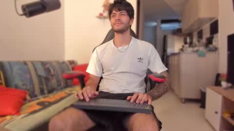 Diego online show from November 2025 09:38:02 PM