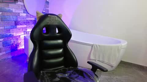  justin  online show from March 2026 05:50:01 PM