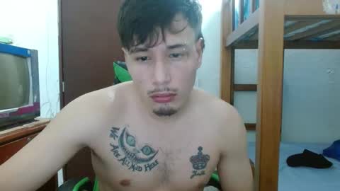 justin_taylor02 online show from October 2025 05:57:02 PM