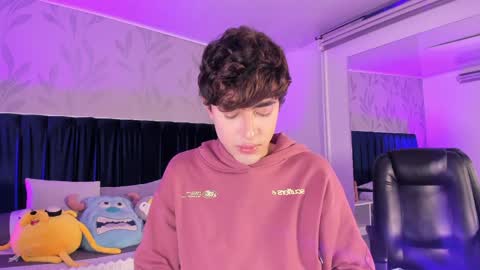 Justin online show from April 2026 12:43:02 AM