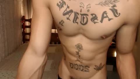 justine_hunk online show from February 2026 01:34:01 PM