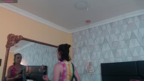 Justine online show from January 2025 04:36:02 AM