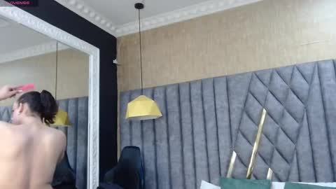 Justine online show from September 2025 04:34:02 AM