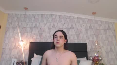 Justine online show from September 2025 04:02:02 AM