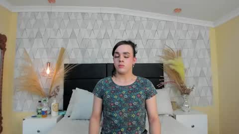 Justine online show from February 2026 03:27:02 AM