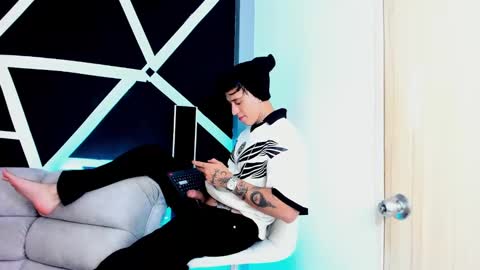 justinfuller_31 online show from September 2025 07:14:01 PM