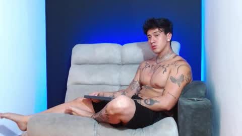 justinfuller_31 online show from December 2025 08:49:02 PM