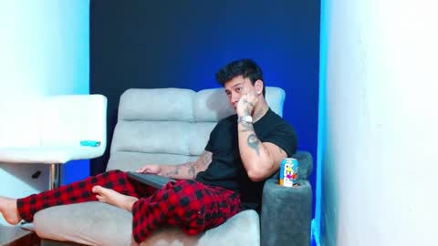 justinfuller_31 online show from February 2026 10:17:02 PM