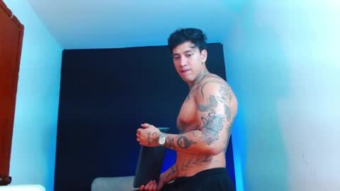 justinfuller_31 online show from June 2026 09:19:01 PM