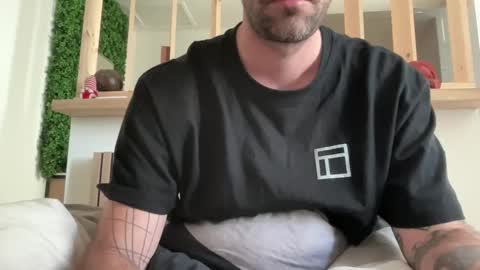 justmeandyou00 online show from February 2025 11:17:02 AM