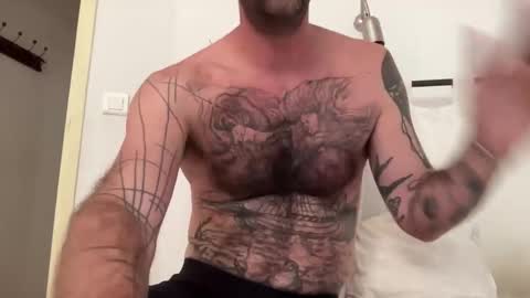 justmeandyou00 online show from October 2025 01:33:02 PM