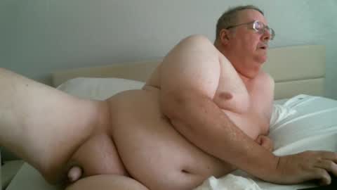 justmedm64 online show from December 2024 05:41:02 PM