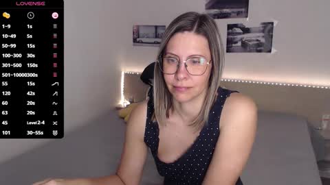 Snapshot of justmexy7 chatting on September 2025 03:44:02 AM Julie online show from September 2025 03:44:02 AM