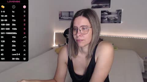 Snapshot of justmexy7 chatting on October 2025 04:01:01 AM Julie online show from October 2025 04:01:01 AM