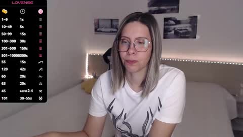 Snapshot of justmexy7 chatting on October 2025 04:13:01 AM Julie online show from October 2025 04:13:01 AM