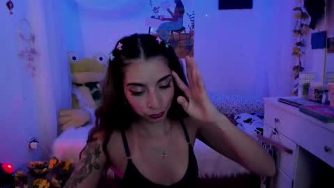 Mia online show from January 2025 03:09:02 AM