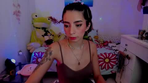 Mia online show from February 2025 09:37:02 PM