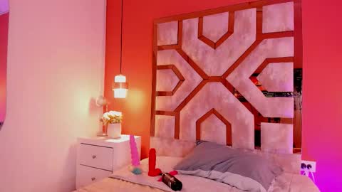 Mia online show from February 2026 06:26:01 AM