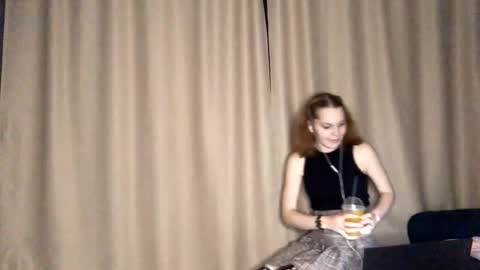 Lina online show from October 2025 07:46:02 PM