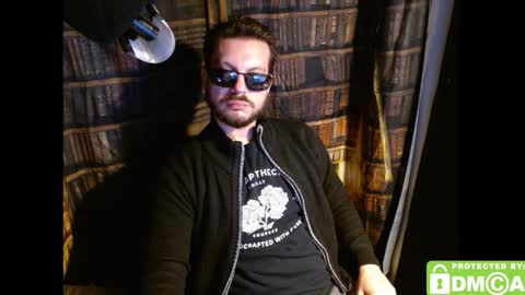 M. Dean online show from November 2025 06:01:01 AM