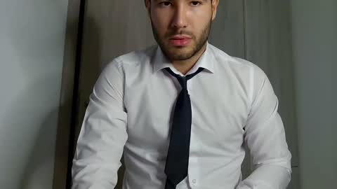 Snapshot of justynxxx1 chatting on January 2025 12:18:01 AM Justin online show from January 2025 12:18:01 AM