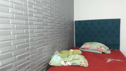 juviaandgray online show from January 2025 12:17:02 AM