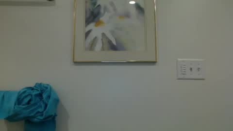 J and Sugar snap pea online show from February 2025 04:00:02 AM