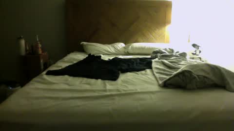 J and Sugar snap pea online show from September 2025 10:39:02 AM