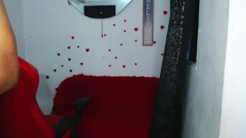 kael_fox online show from April 2026 05:57:01 PM