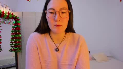 ChloeIndependient model online show from December 2025 02:45:02 PM