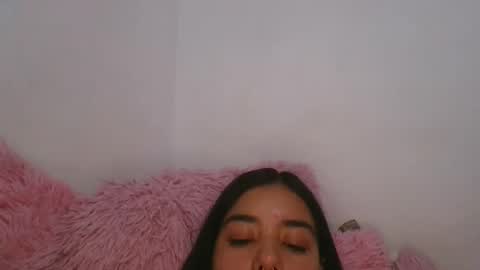 KAHELIINDEPENDENT MODEL online show from December 2024 09:43:02 AM