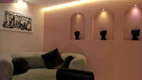 Kaia Ferreira online show from November 2025 12:17:01 PM