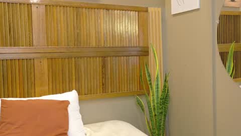 kaiawhite online show from May 2026 09:23:02 PM