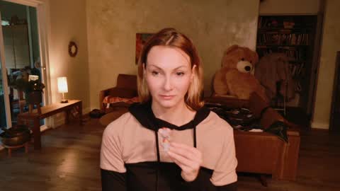 Kailee Smile online show from January 2026 03:56:02 AM