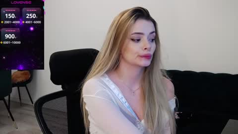 Kailyn online show from December 2024 10:01:02 PM