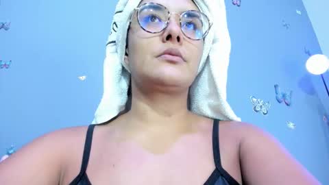 kaira_mosse_ online show from October 2025 11:22:01 AM