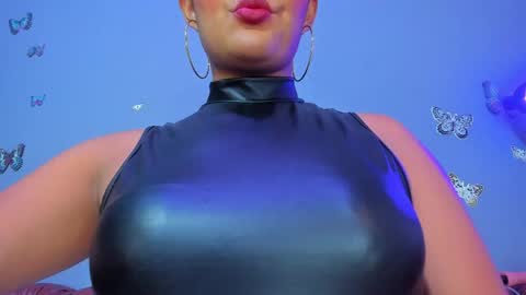 Snapshot of kaira_mosse_ chatting on April 2026 06:10:01 PM kaira_mosse_ online show from April 2026 06:10:01 PM