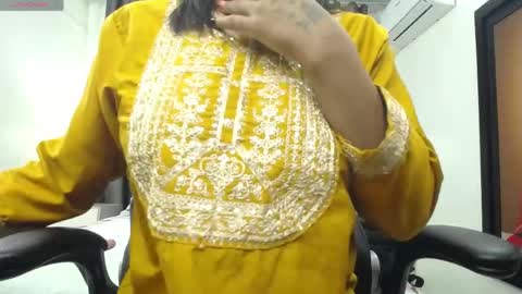 Kaira online show from May 2026 12:00:02 PM