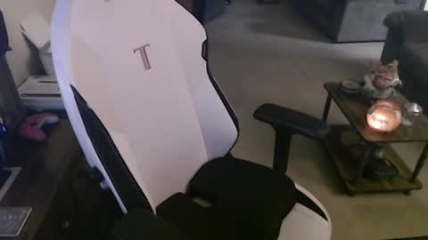 Camprincess331 online show from November 2025 02:33:01 AM