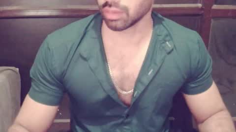 Vicky online show from October 2025 05:02:02 PM