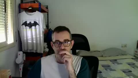 Snapshot of kalem48 chatting on April 2026 07:41:01 AM MusicMen49 online show from April 2026 07:41:01 AM