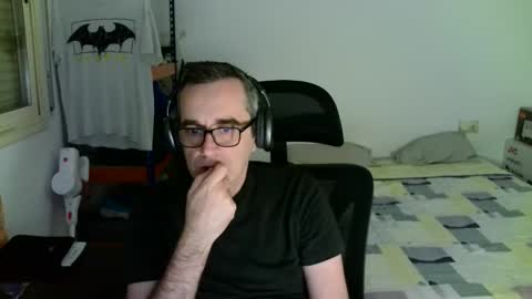 Snapshot of kalem48 chatting on April 2026 09:17:02 PM MusicMen49 online show from April 2026 09:17:02 PM